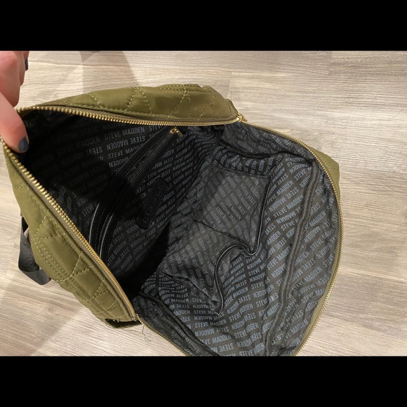 Steve Madden Backpack - Picture 4 of 5
